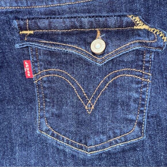 EUC Women’s Levi’s 515 Boot Cut Jeans size 10 Short Dark Wash - Picture 4 of 6